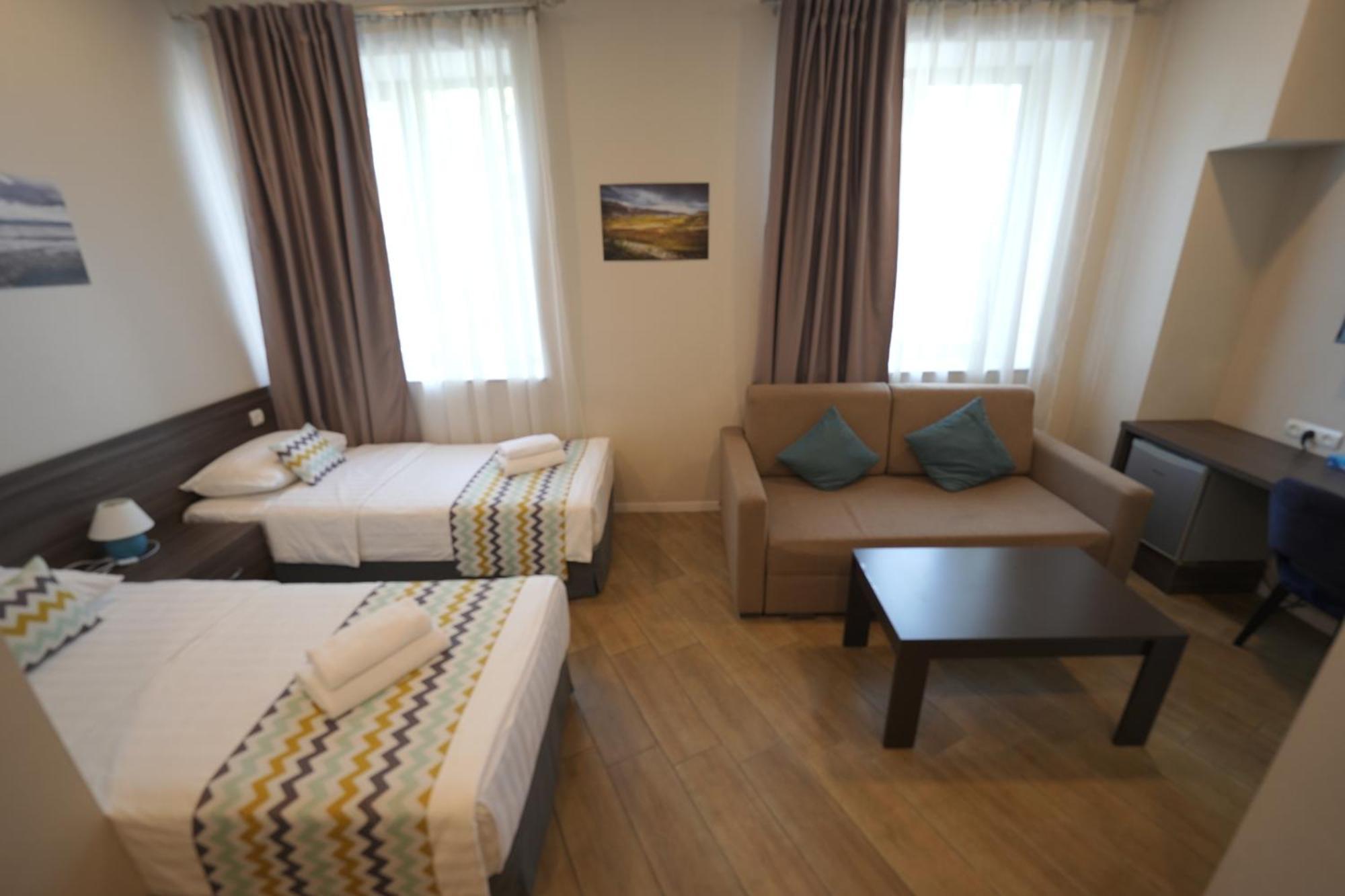 4Guest Hotel Ереван Екстериор снимка