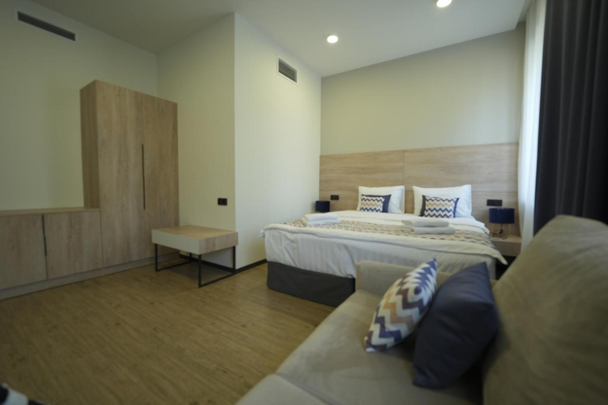 4Guest Hotel Ереван Екстериор снимка