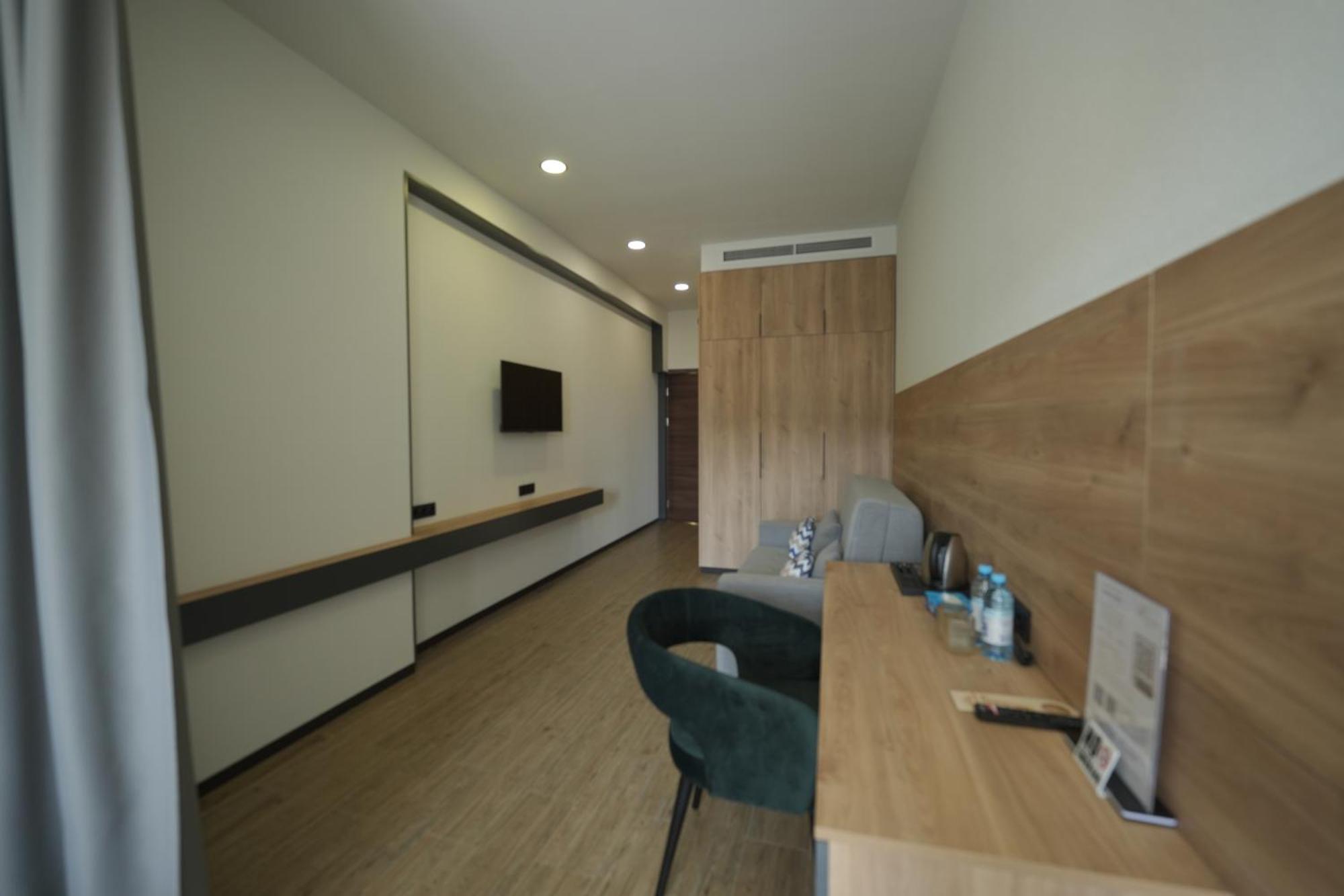 4Guest Hotel Ереван Екстериор снимка