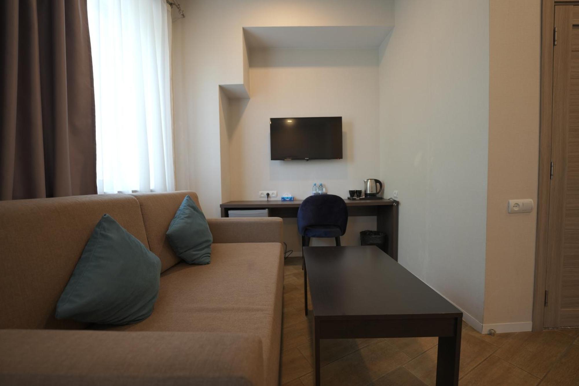 4Guest Hotel Ереван Екстериор снимка